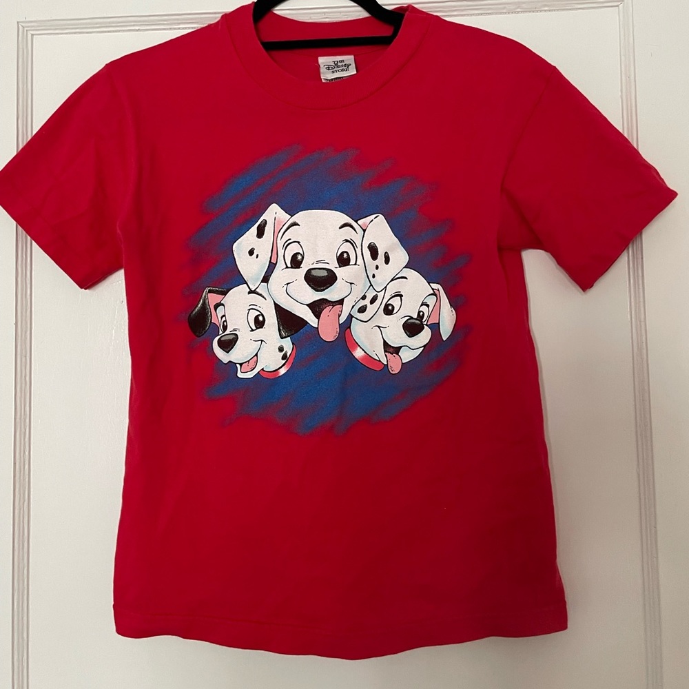 Vintage 90s Disney store 101 Dalmatians tee